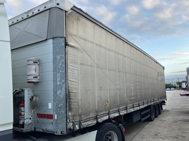 CURTAINSIDERS - SCHMITZ