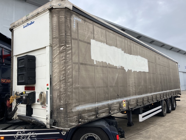 SEMI-CURTAINSIDERS - LECITRAILER