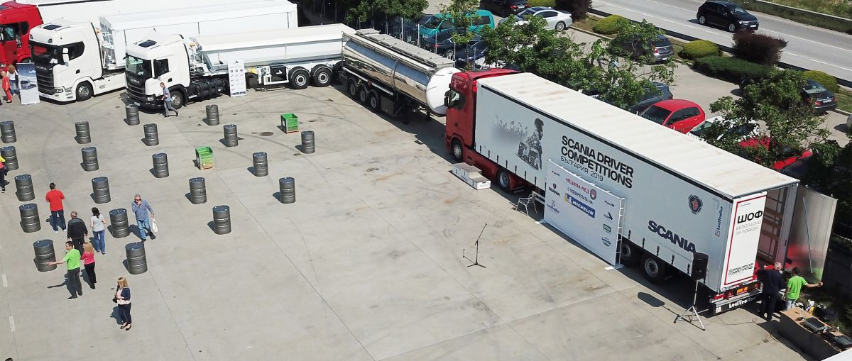 Deux semi-remorques de dernière génération de Lecitrailer présentes à la Scania Driver Competition 2019, qui a eu lieu en Bulgarie
